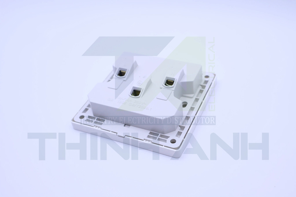 Ổ cắm 10 chấu (2 ổ 2 chấu tròn+ 2 ổ 3 chấu chéo) 86x86