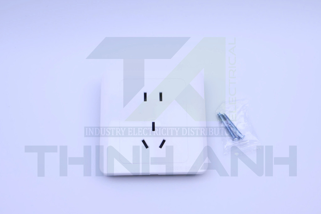 Ổ cắm 5 chấu ( 2 dẹt + 3 chéo) 86x86