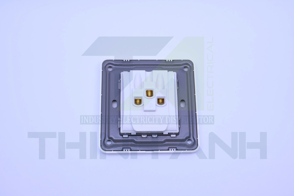 Ổ cắm 5 chấu ( 2 dẹt + 3 chéo) 86x86