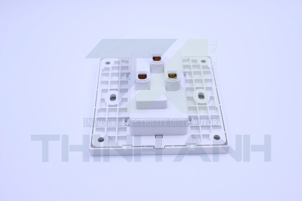 Ổ cắm 6 chấu đa năng 86x86