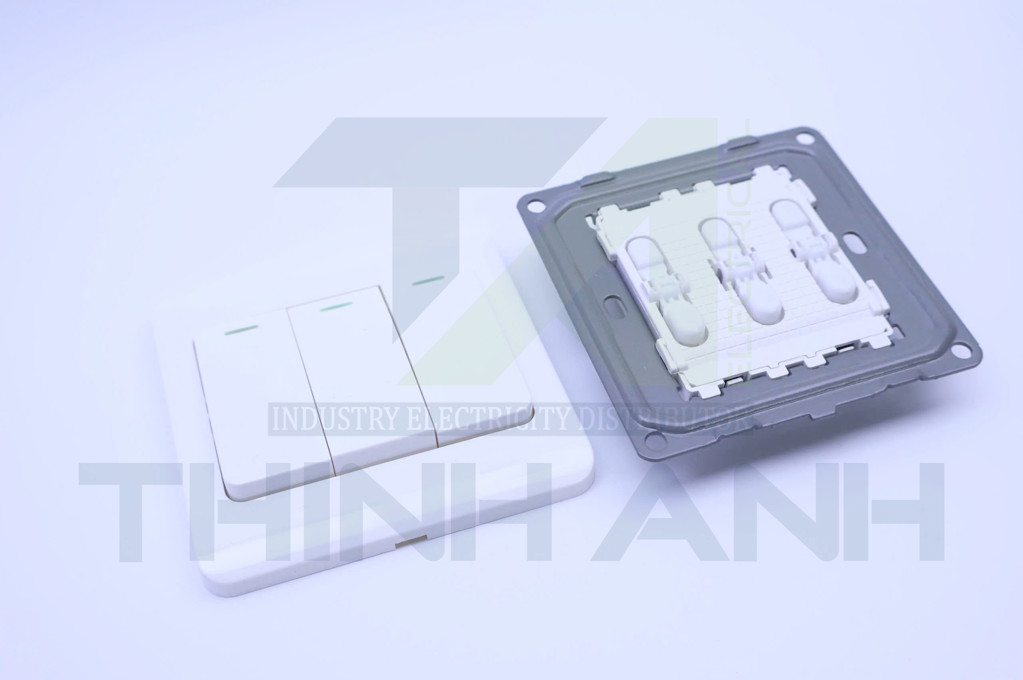 Công tắc ba 1 chiều 86x86