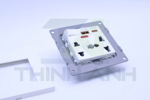 Ổ cắm 5 chấu (2 chấu+3 chấu đa năng) kèm công tắc+USB+TYPE-C+đèn báo