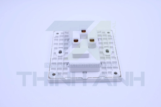 Ổ cắm 6 chấu đa năng 86x86
