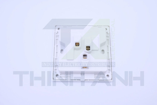 Ổ cắm mặt vuông 2 ổ 2 chấu tròn và 2 ổ 3 chấu đa năng