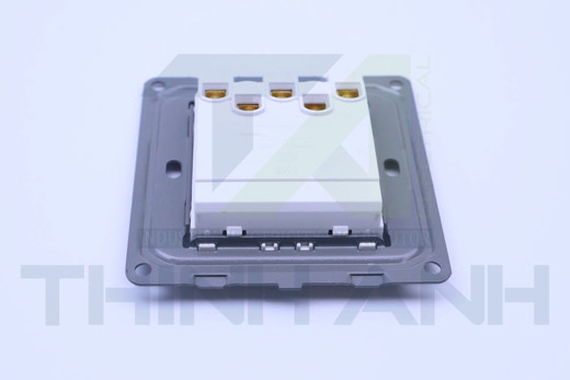 Công tắc ba 1 chiều 86x86