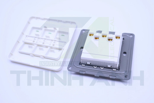Công tắc ba 1 chiều 86x86